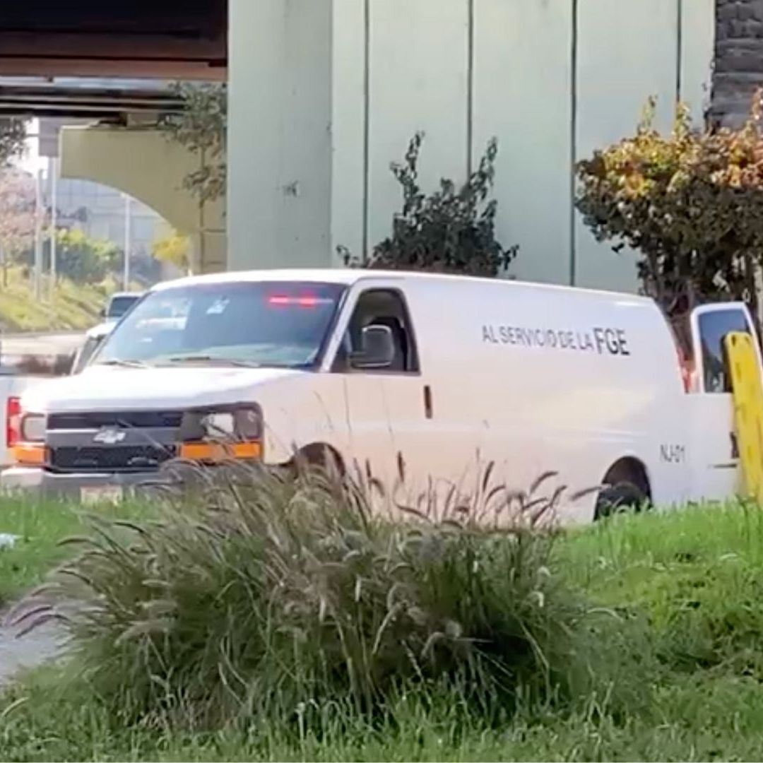 Localizan Cuerpo Dentro de Socavón Colapsado Bajo Puente en Tijuana