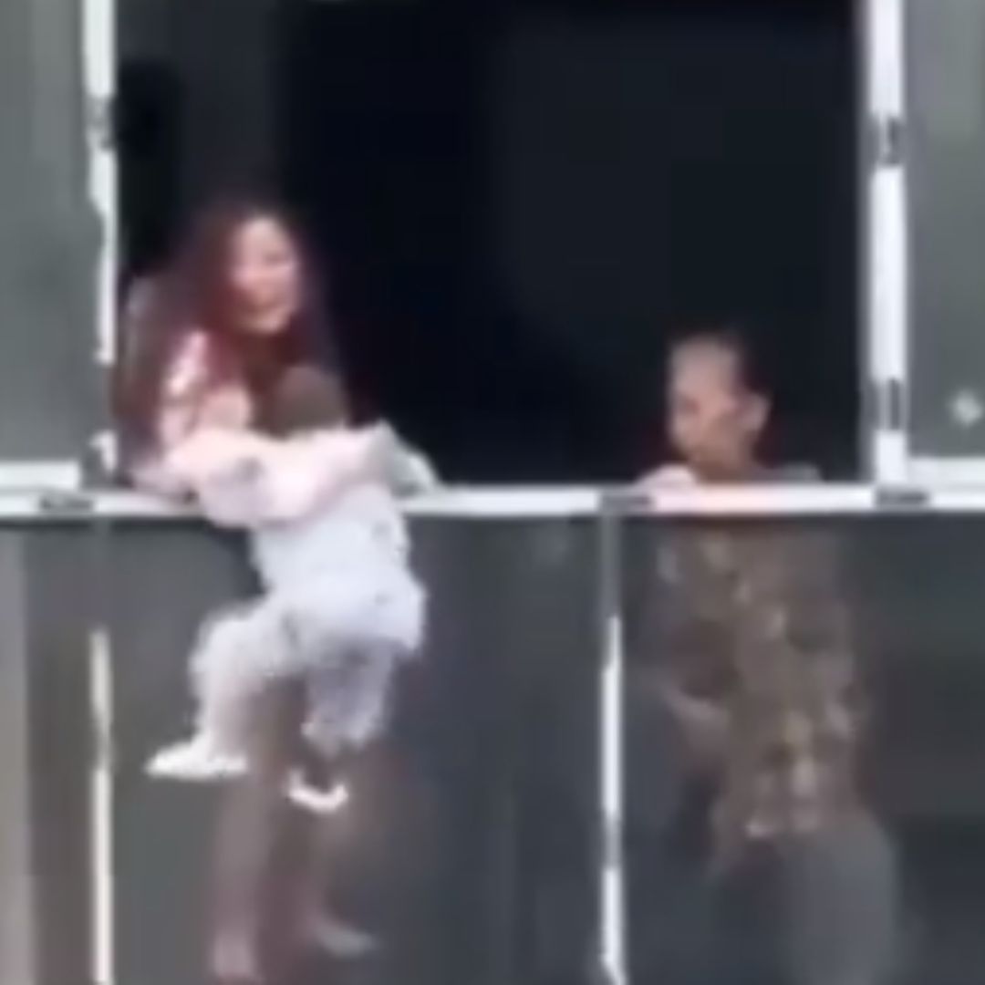 Mujer Lanza a su Hijo de 3 años Desde el Piso 22 de un Edificio