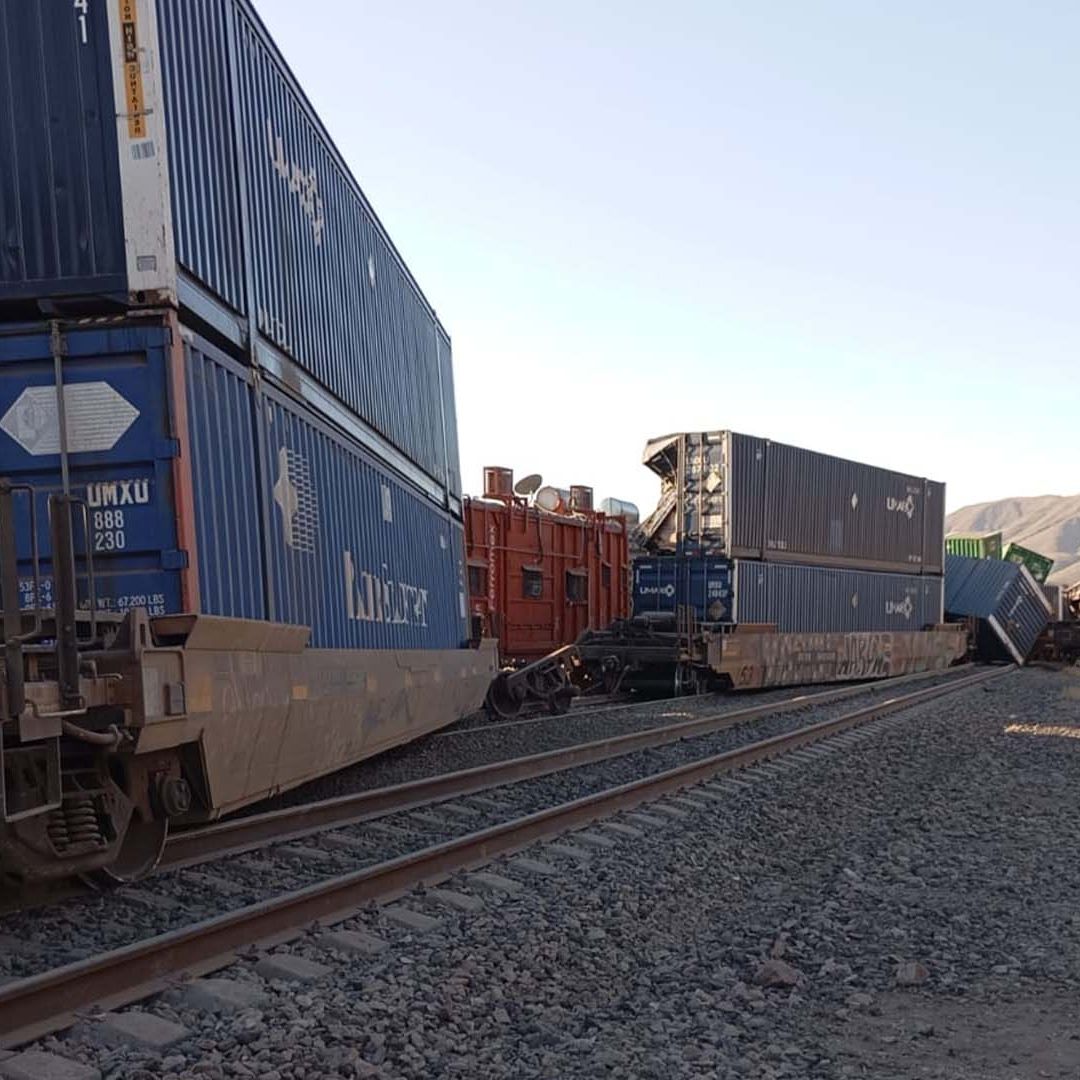 Se Descarrila Tren con 30 Vagones en Lerdo