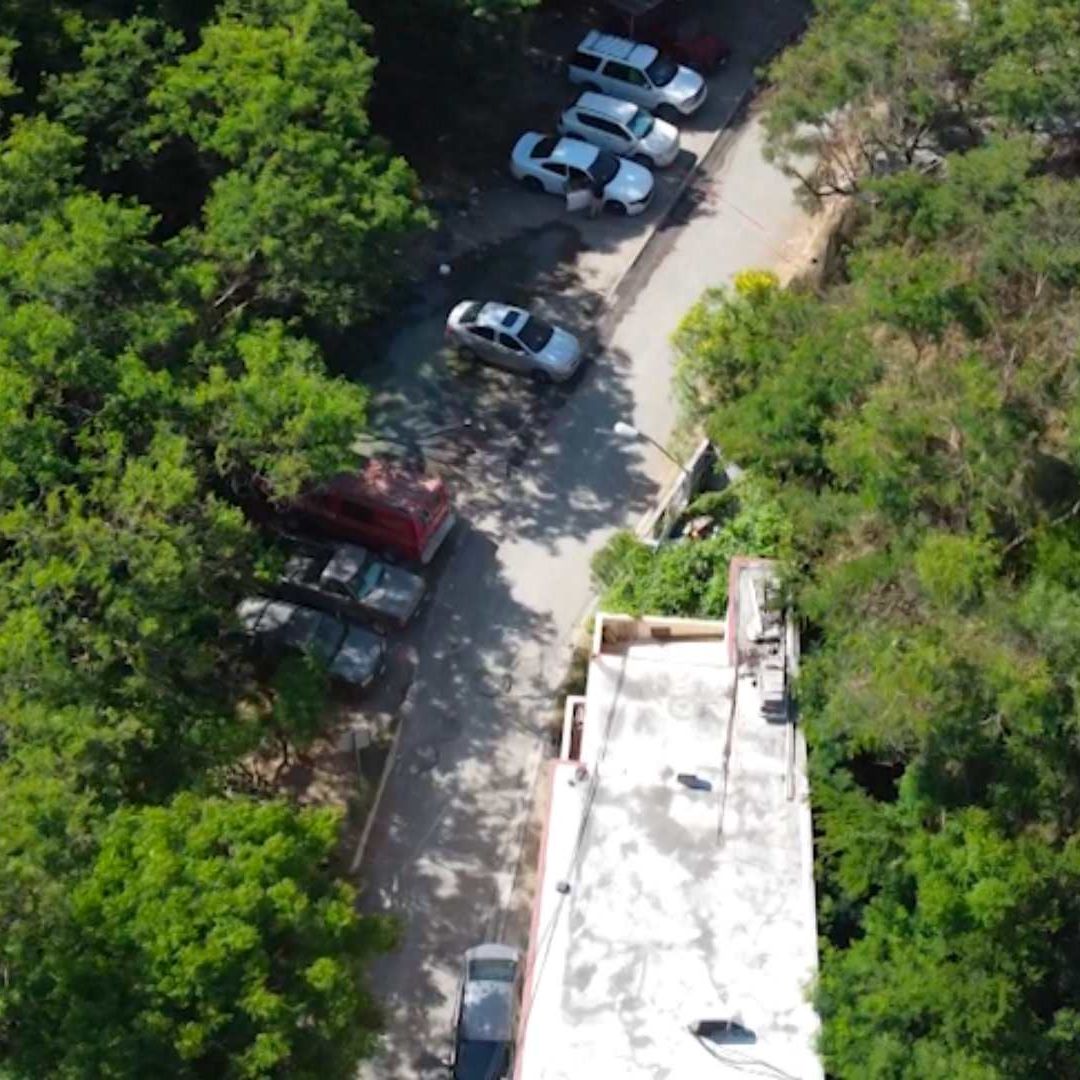 La zona fue asegurada en un amplio perímetro tras la confirmación del hecho de violencia extrema