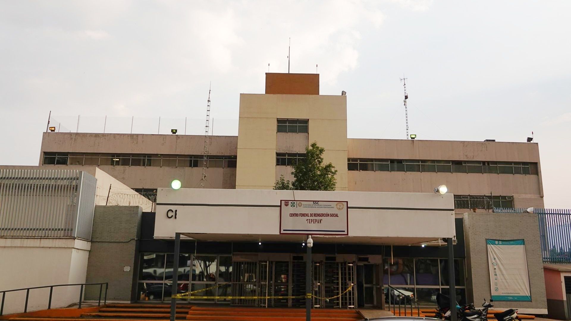 Karla Fernanda, Acusada de Asesinar a Su Mamá y a Su Tío, Es Liberada en la CDMX