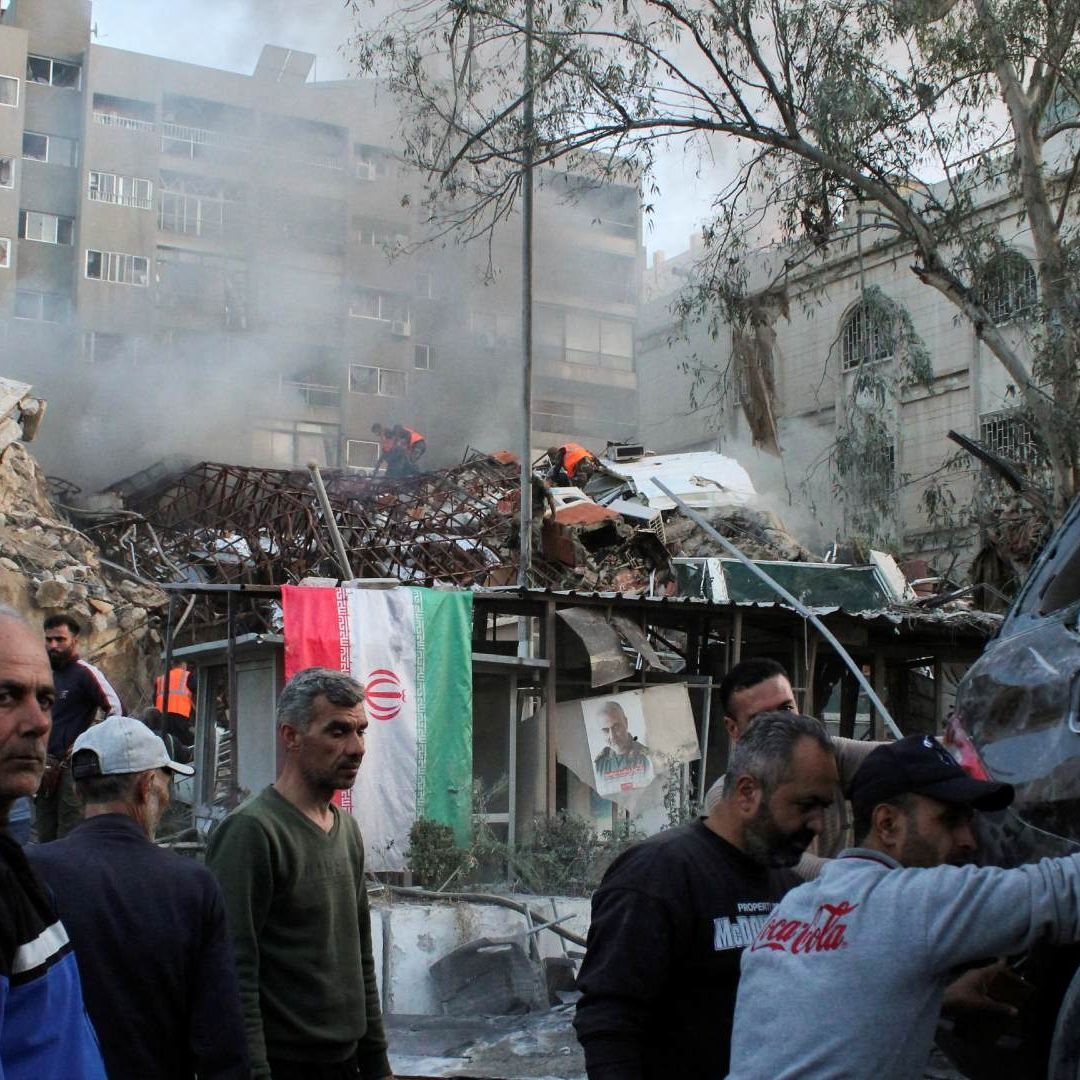 Irán Amenaza que Castigará a Israel por Ataque a su Consulado en Damasco, Siria