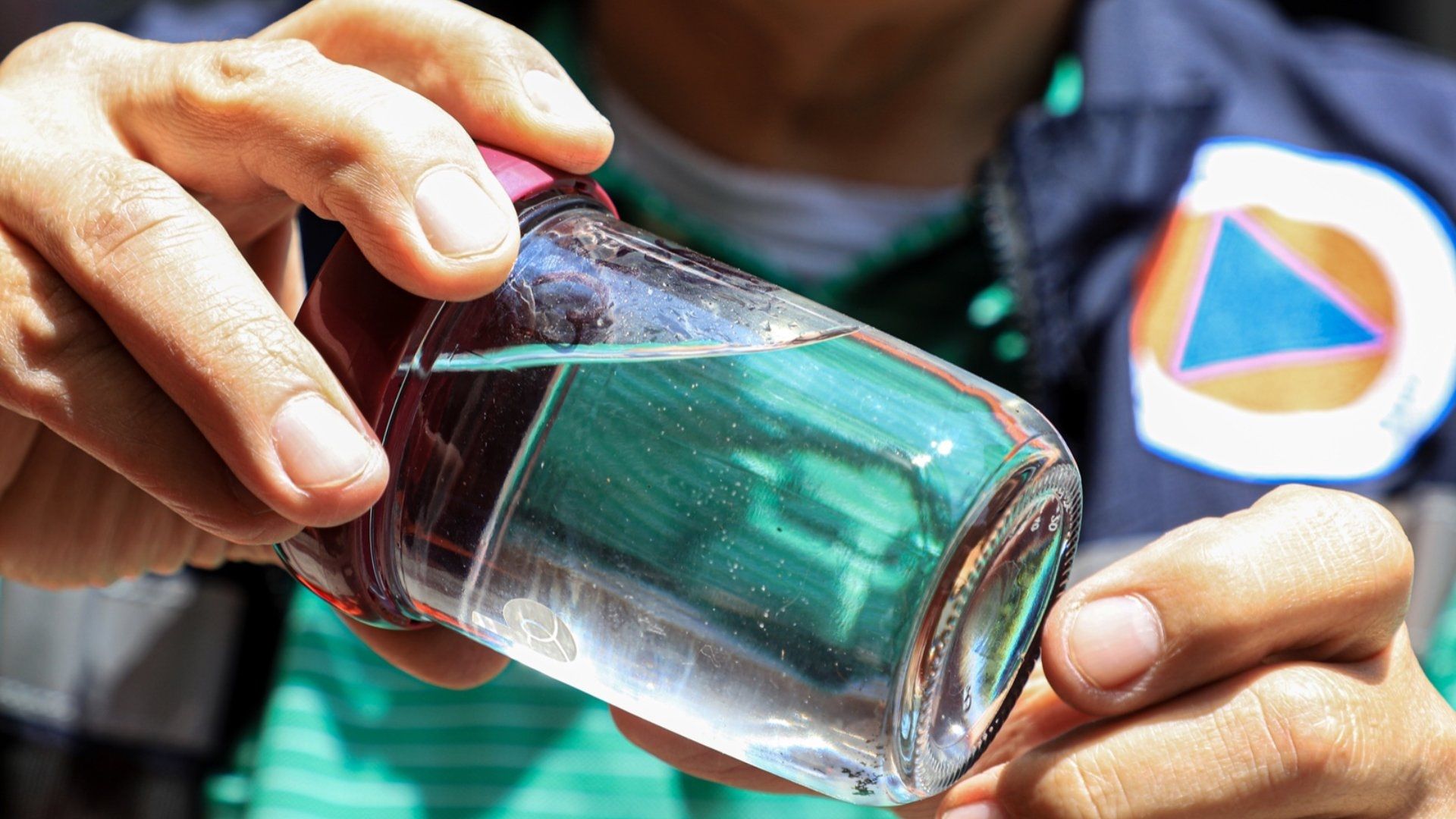 Recolección de agua con olor a combustible