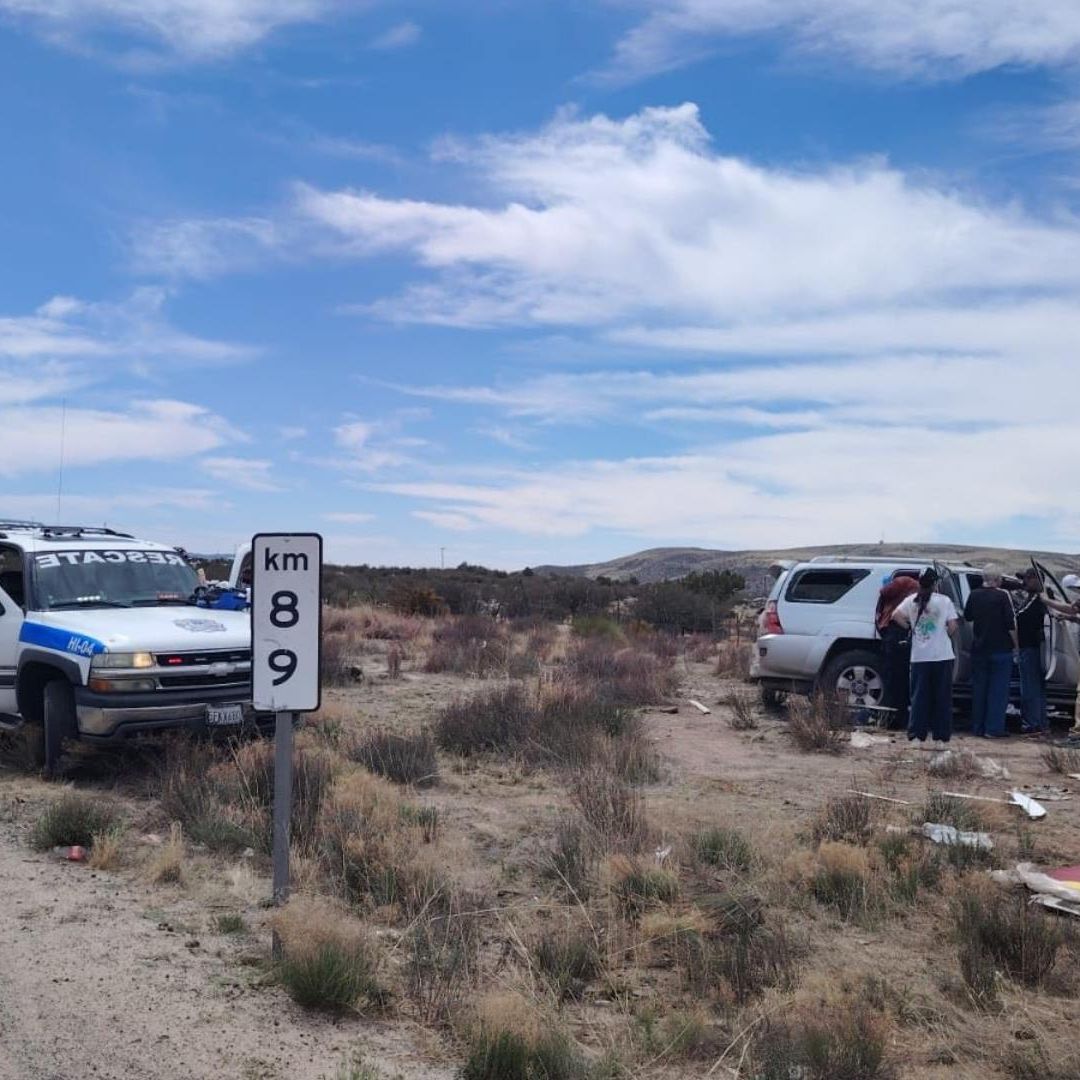 Dos Mujeres y Un Menor Lesionado Volcadura en Carretera Ensenada- San Felipe