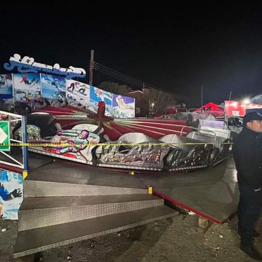 Mujer muere al salir proyectada de juego mecánico de feria en Chiapas