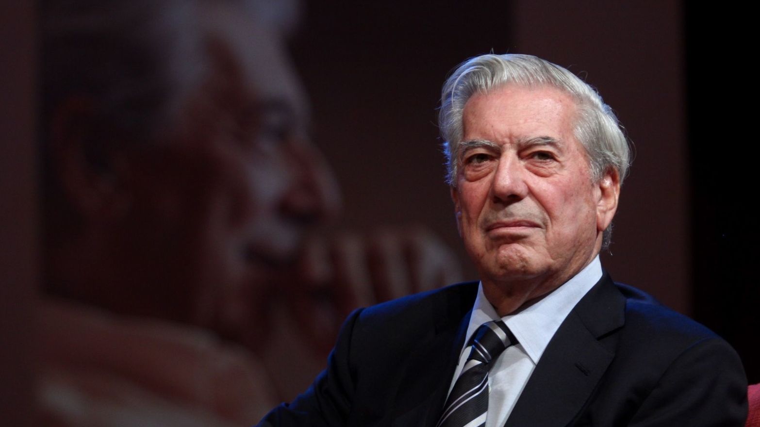 El escritor Mario Vargas Llosa durante un acto académico