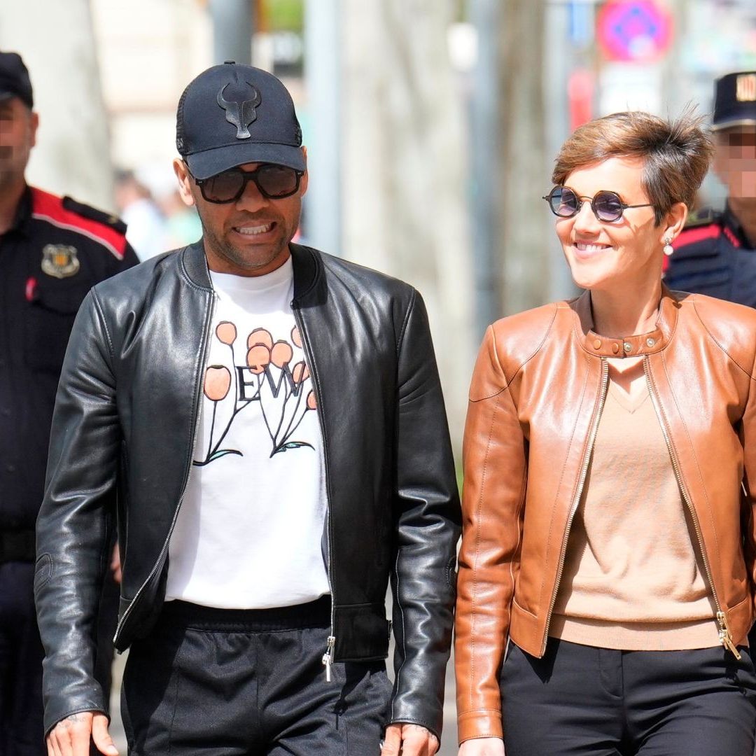 Dani Alves junto a su abogada, Inés Guardiola