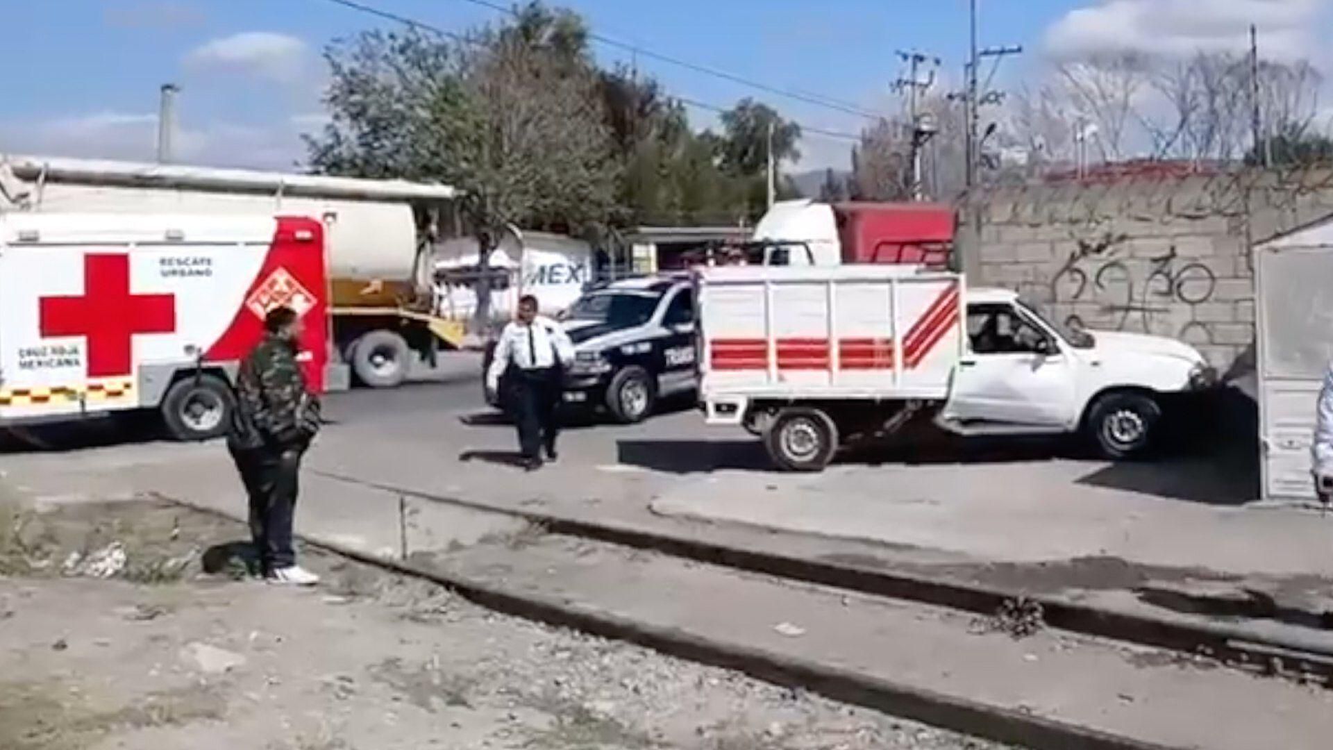 Conductor Intenta Ganarle el Paso al Tren y Provoca Accidente en Puebla