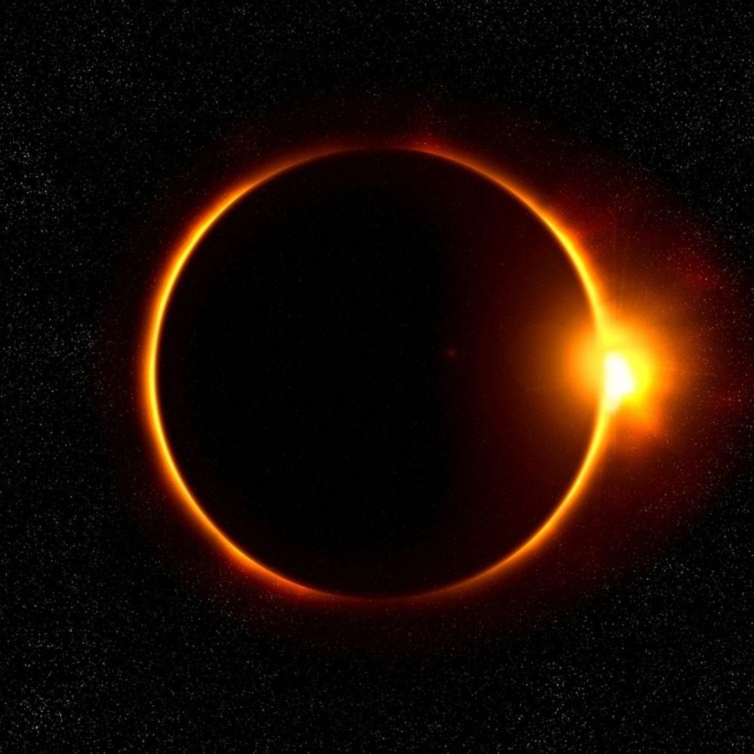 Cómo hacer una caja negra de cartón para ver el Eclipse Solar 2024