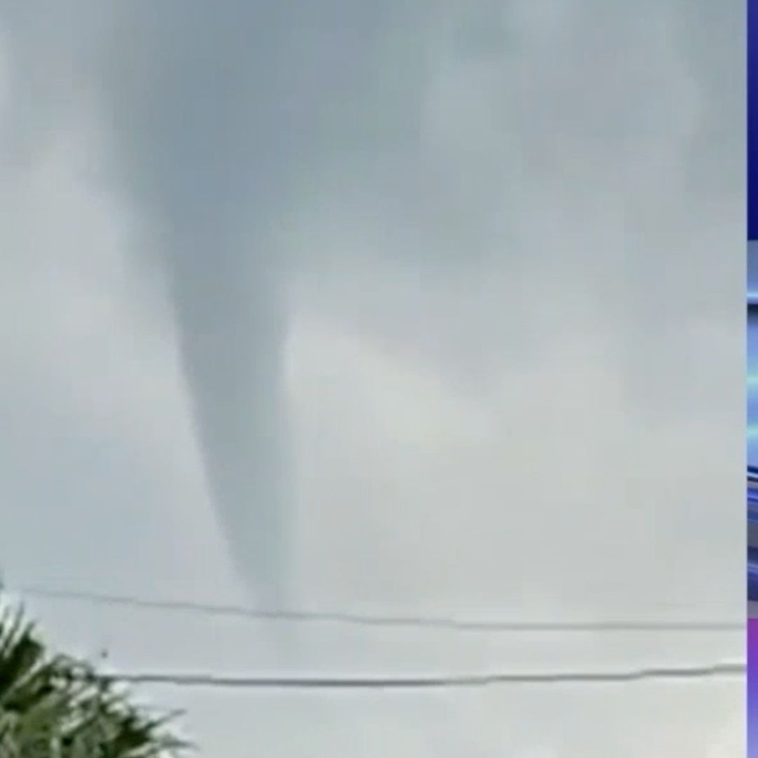Los habitantes de Lerdo de Tejada, Veracruz fueron sorprendidos por un fenómeno meteorológico en forma de tornado o embudo.