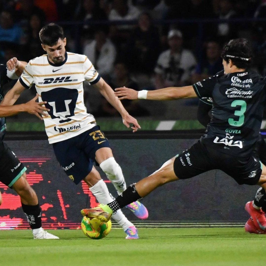 Pumas y Santos es un duelo que siempre ofrece emociones en la Liga MX de futbol. Foto: Cuartoscuro