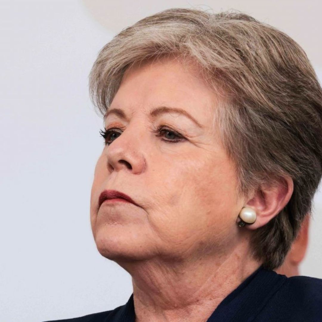 Canciller Alicia Bárcena Condena Enérgicamente Irrupción a Embajada de México en Ecuador