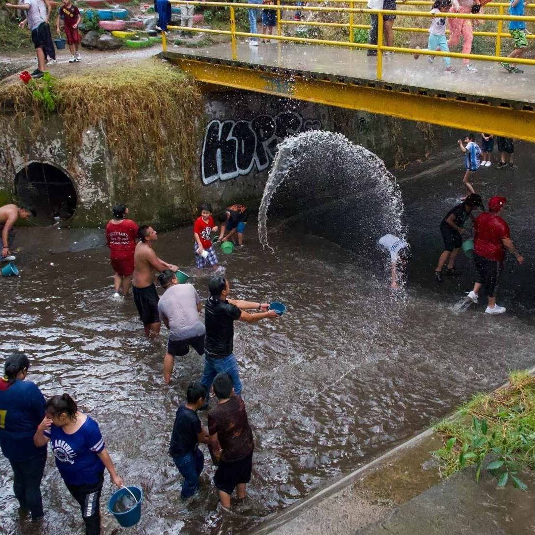 Imponen multas por desperdiciar agua potable en Semana Santa 2025.