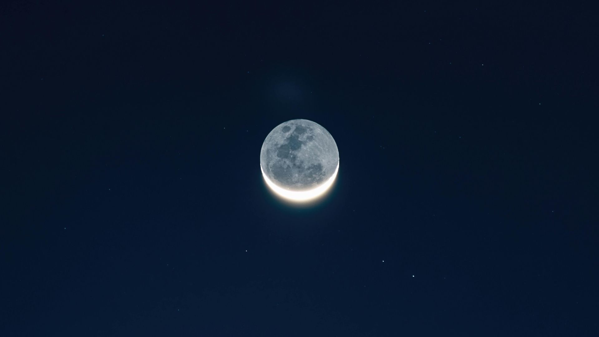 ¿Qué se Celebra el 8 de Abril de 2024 en México? Eclipse Solar y Lista de Efemérides