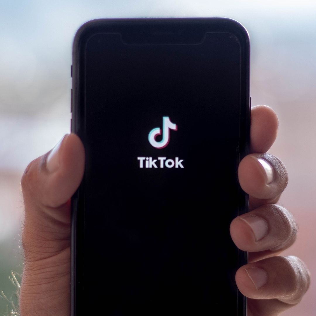 Emojis, Hashtags y Canciones, las Estrategias del Narco para Reclutar en TikTok