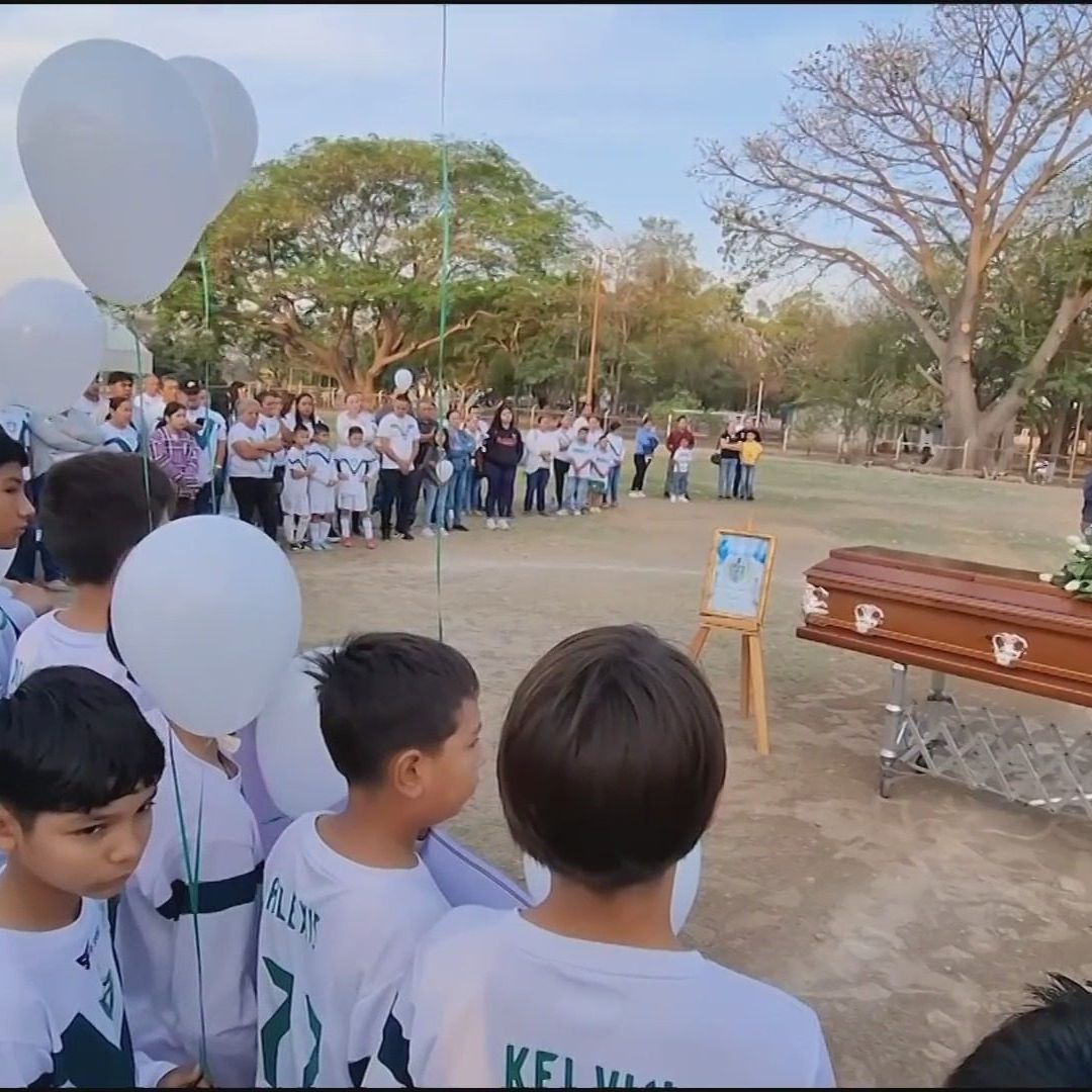 Despiden a Juan Octavio, Niño que Murió Tras Caerle una Portería en la Cabeza en Colima