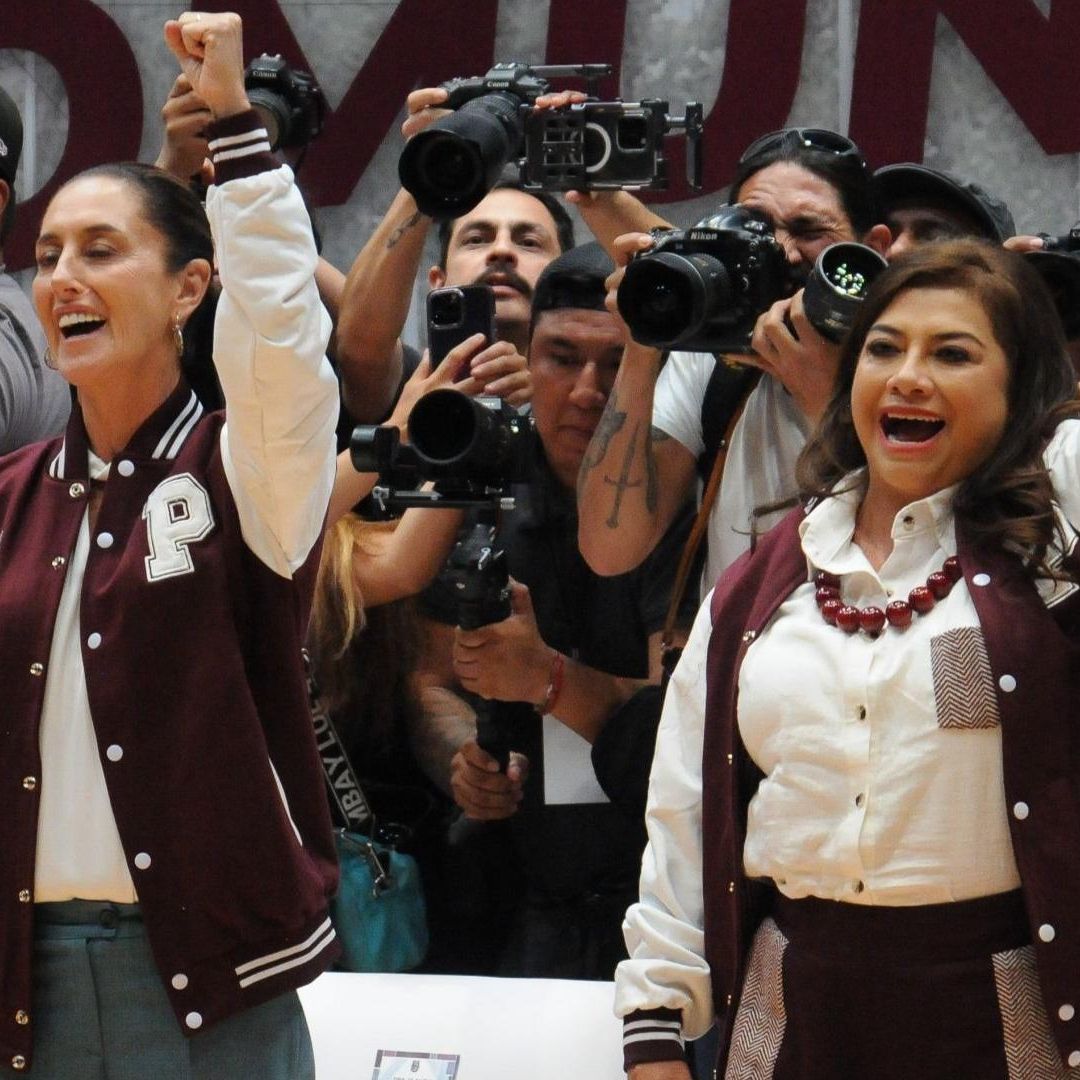 Claudia Sheinbaum estuvo acompañada por la aspirante a la jefatura de gobierno de la CDMX Clara Brugada. Foto: Cuartoscuro