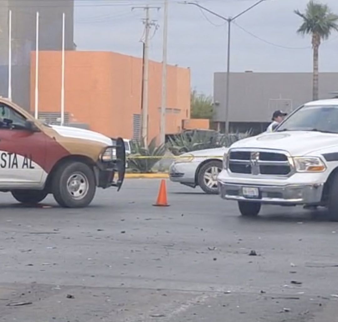 Una Mujer sin Vida y Dos Lesionados en Accidente de Autos en Nuevo Laredo; Responsable Huye