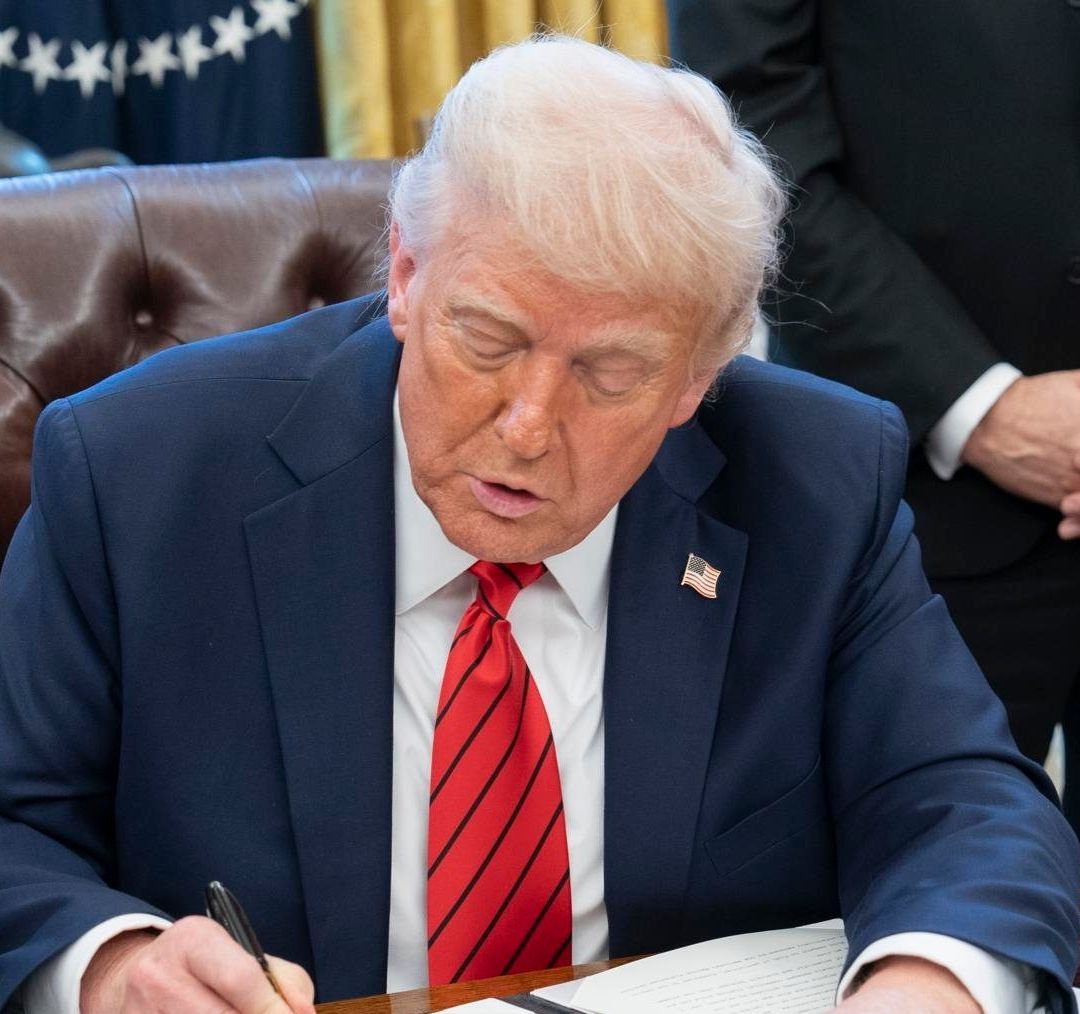 Trump Dice que México y Canadá Viven de EUA, y que Sin EUA, "No Tendrían País"