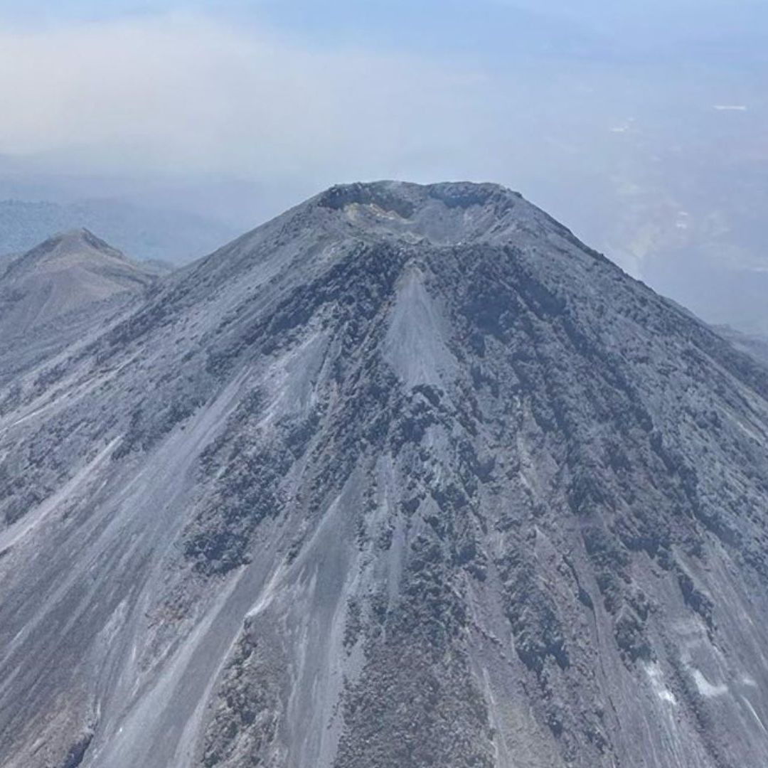 UEPC de Colima Exhorta a la Población a No Acercarse al Volcán