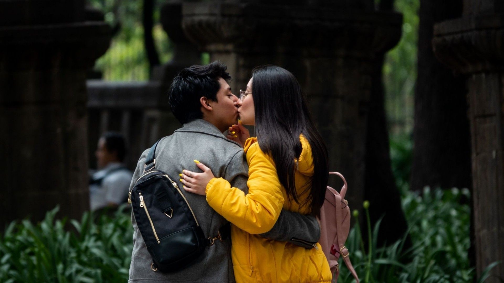 Dia del beso se celebra el 13 de abril en México: Significado