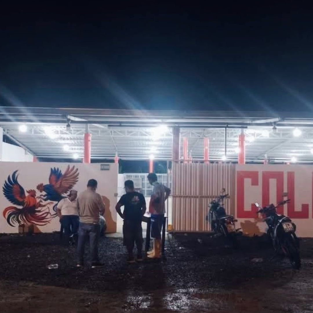Sujetos se Disfrazan de Militares y Matan a 12 Personas Durante Pelea de Gallos en Ecuador