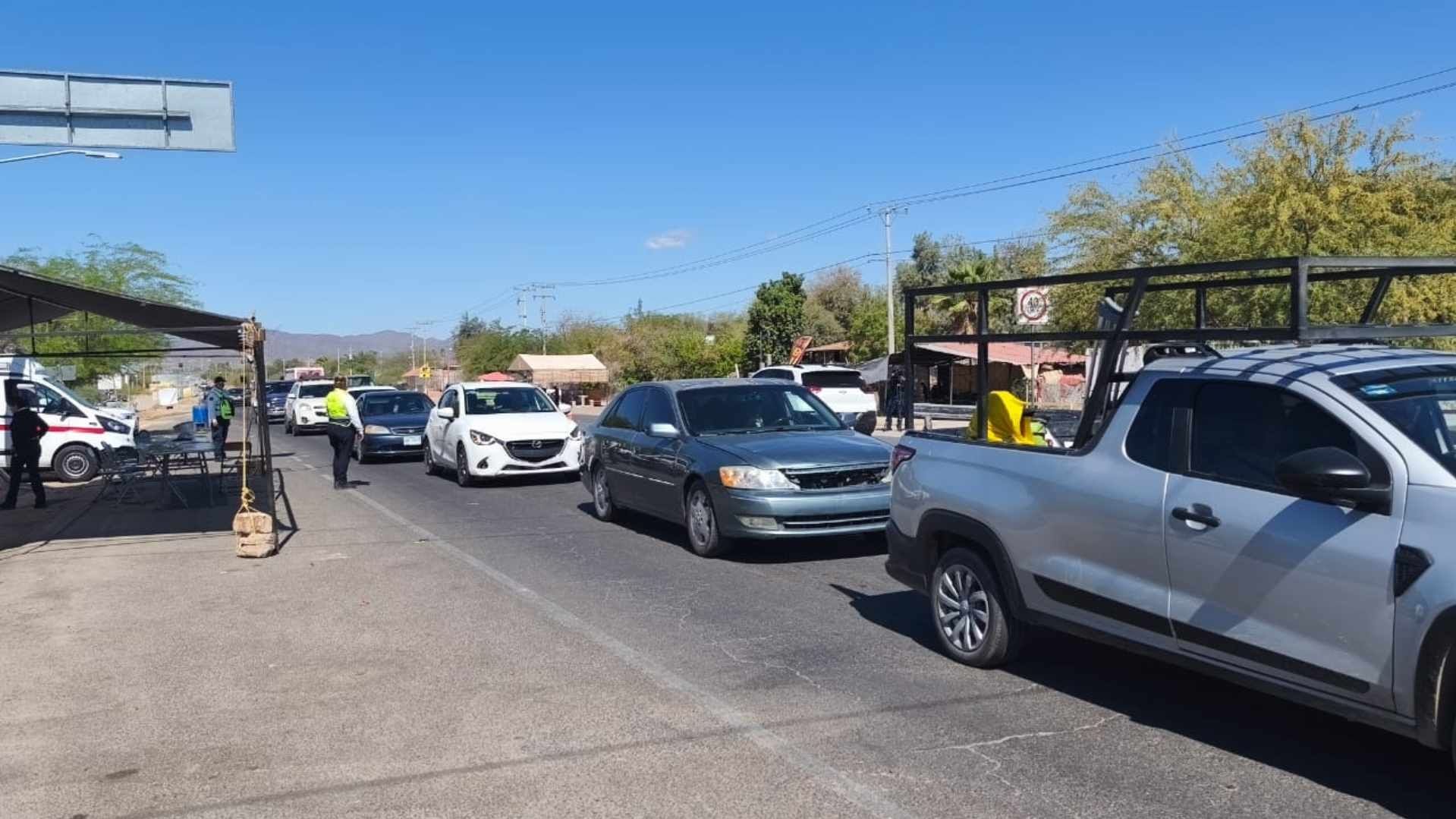 Registran Entre 300 y 400 Vehículos por Hora en Salida de San Pedro este Sábado de Gloria