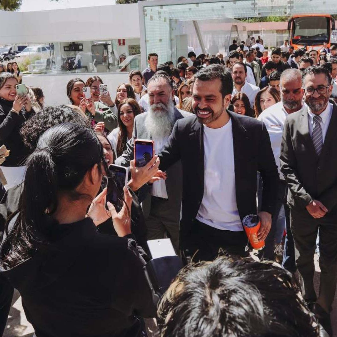 Máynez prometió que impulsará un bono cultural para las y los jóvenes de México. Foto: @AlvarezMaynez