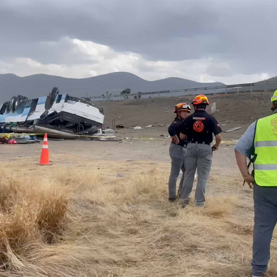 Volcadura de Autobús en Carretera 57 Deja 1 Muerto y 17 Heridos