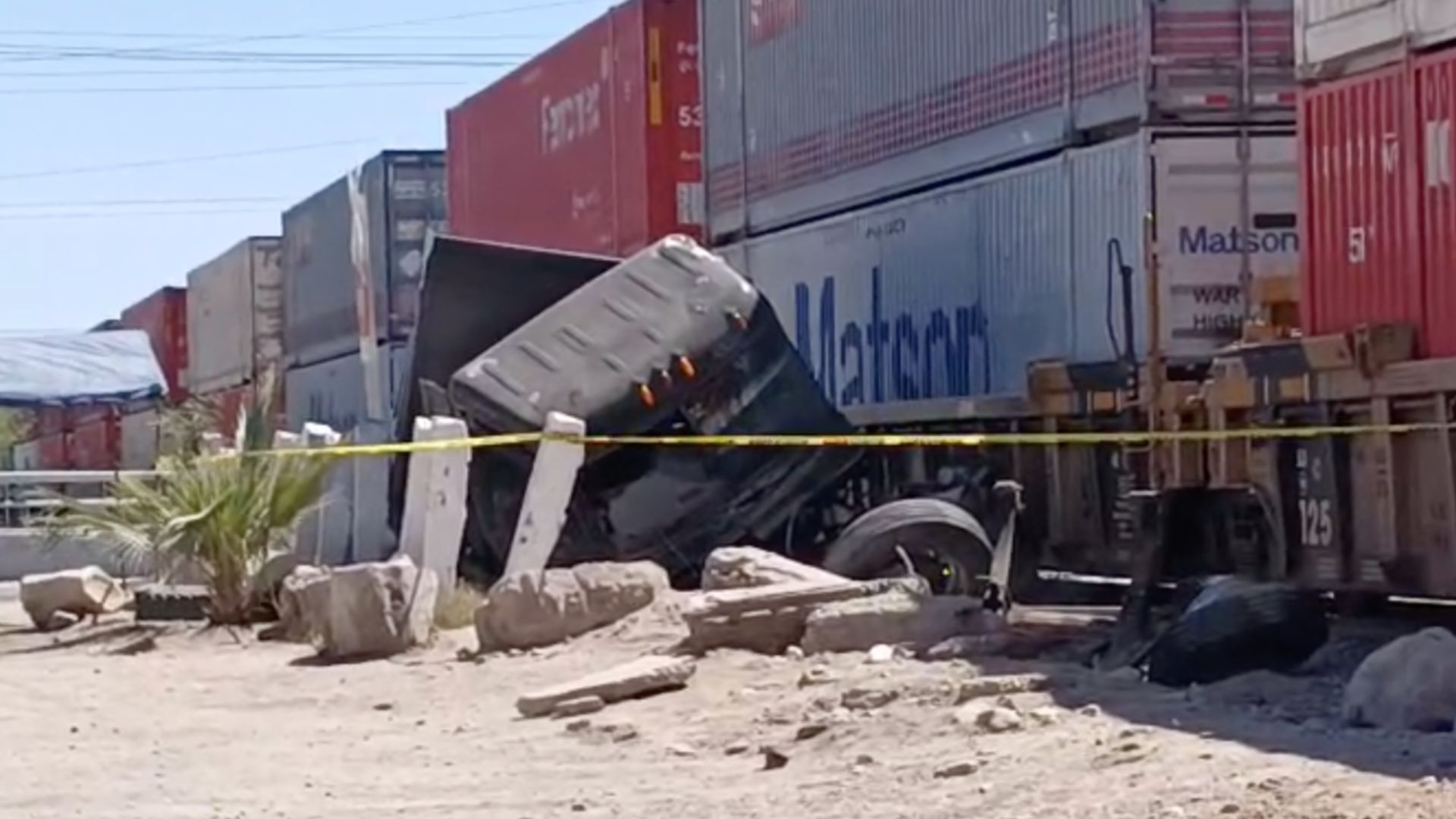 Tren Embiste a Camión de Carga en San Pedro El Saucito; Hay un Lesionado