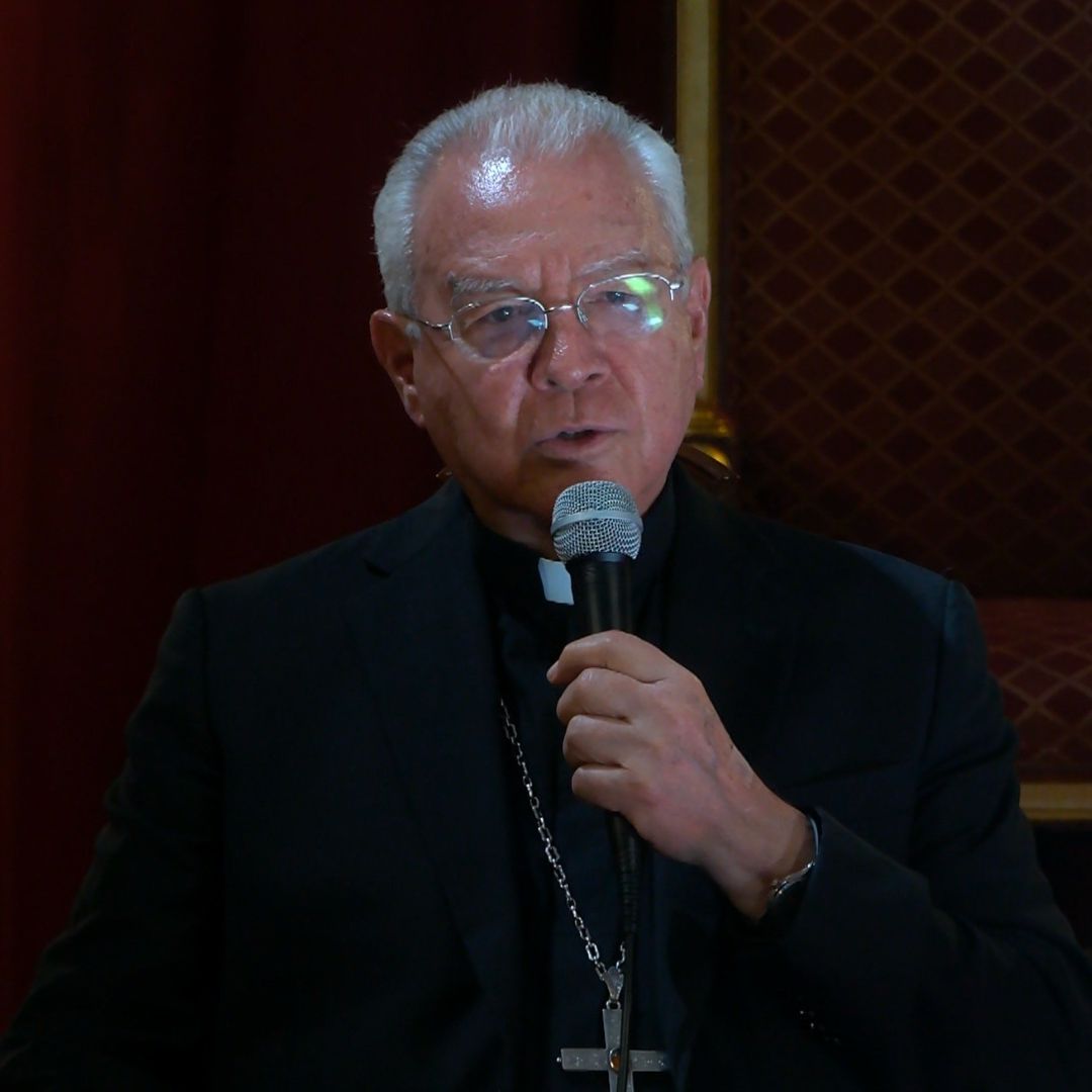 Cardenal Robles Ortega reconoce labor del Papa Francisco.