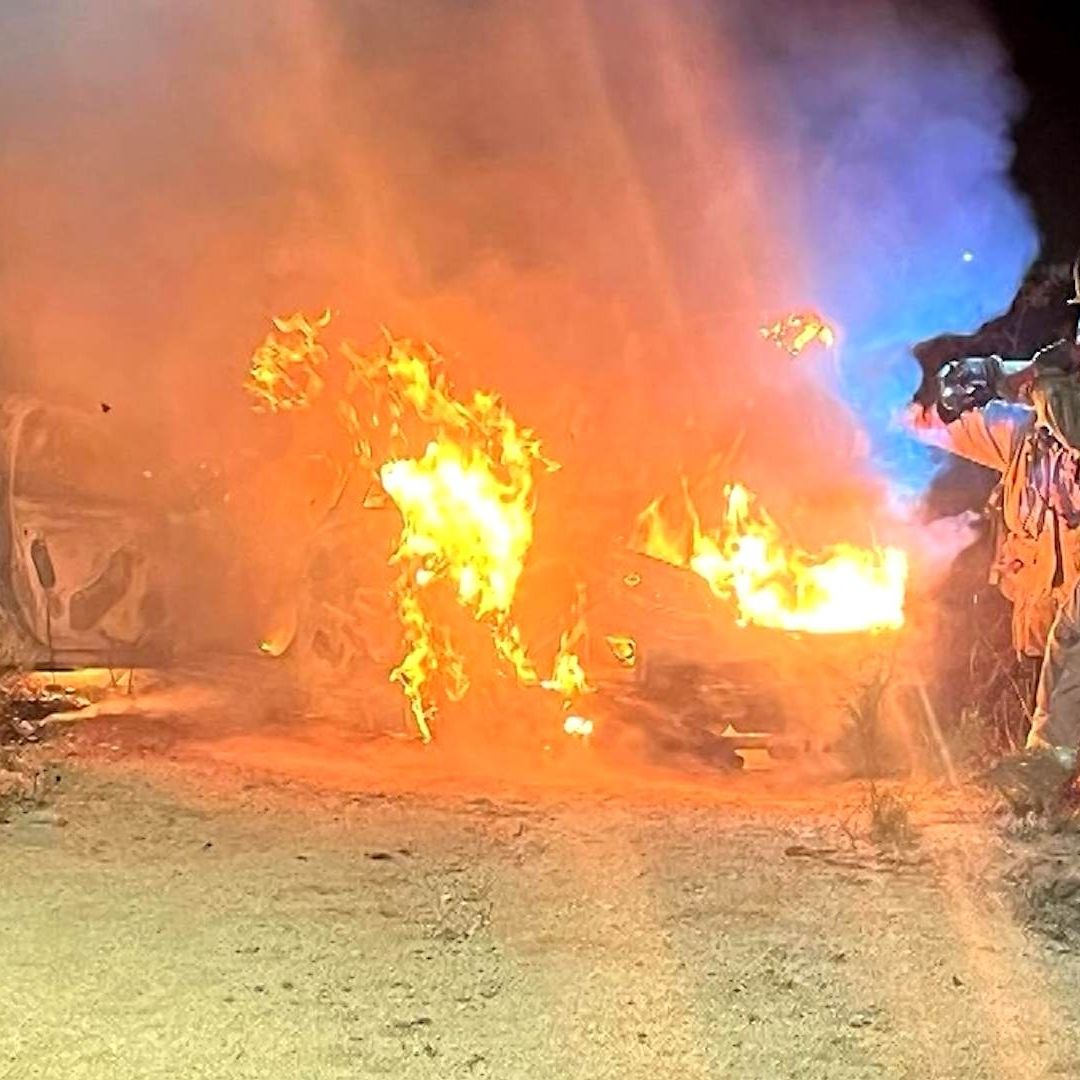 Incendian Vehículo en Zona Despoblada de Tecate