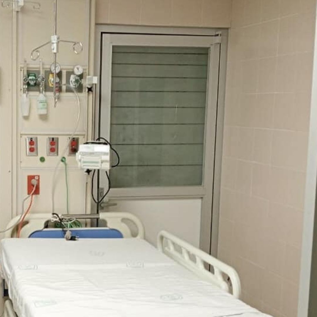 Hombre Entra a Clínica del IMSS e Intenta Matar a Mujer