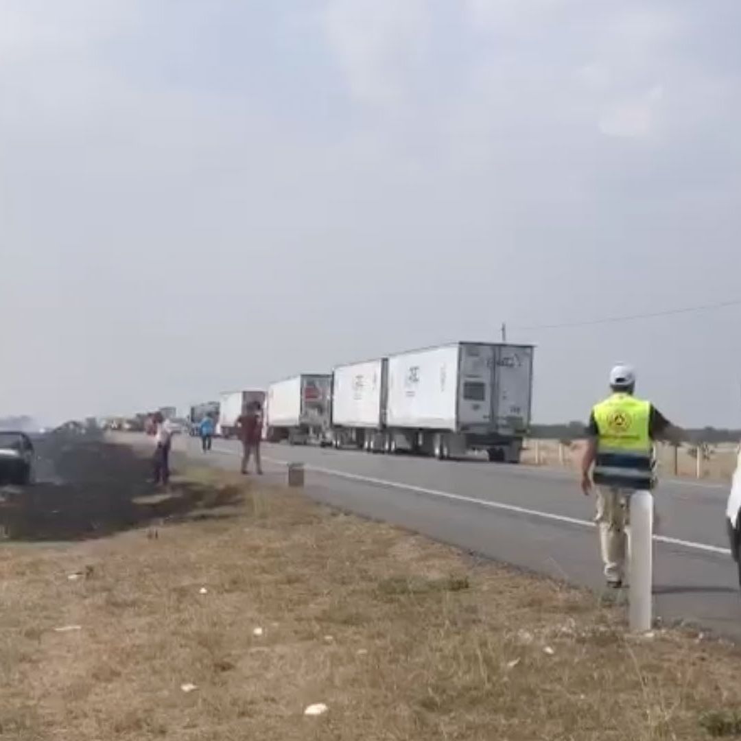 Accidente Múltiple en Carretera Victoria–Matamoros Provoca Incendio de Vehículos