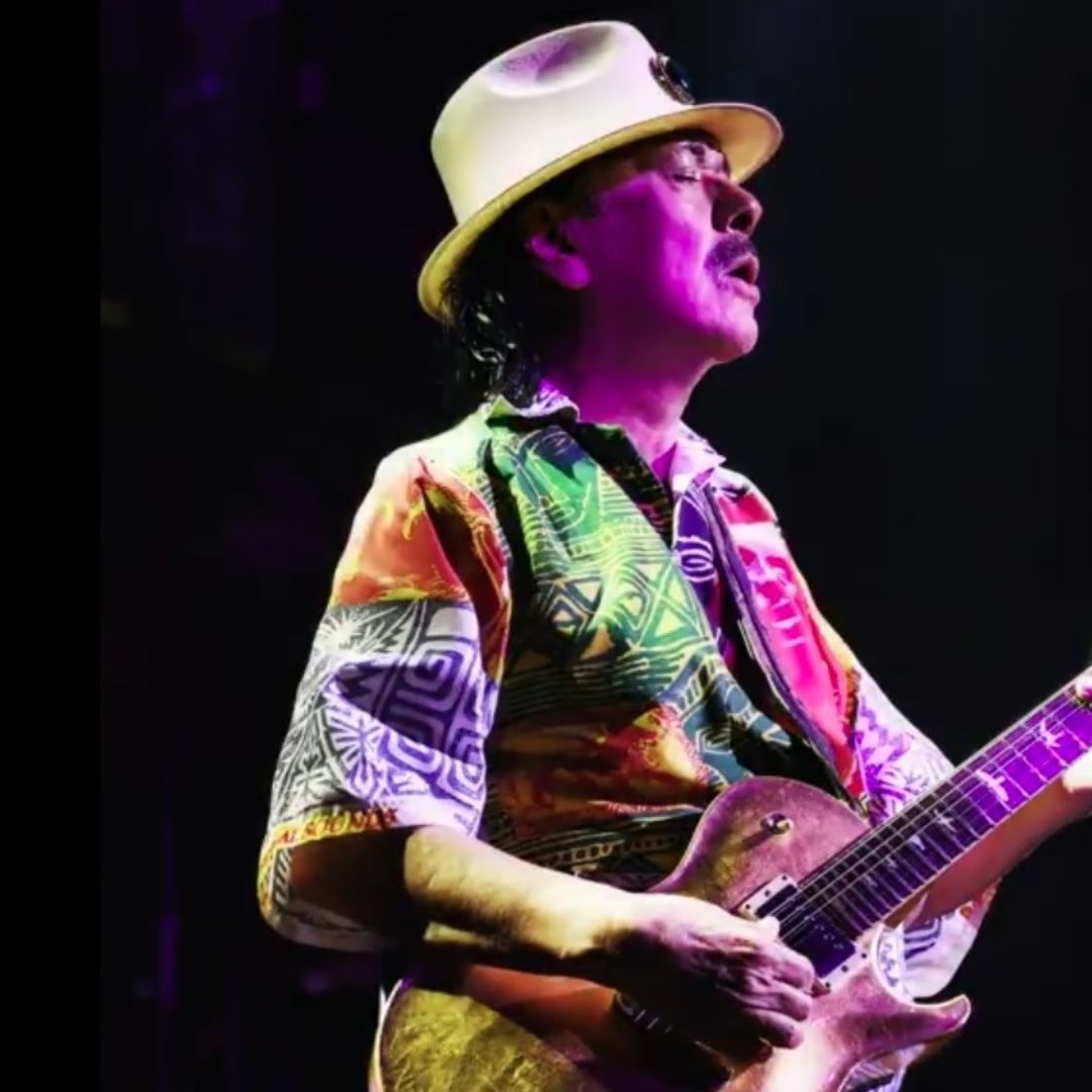 El guitarrista Carlos Santana, de 77 años de edad, presentó problemas de salud en San Antonio, Texas.