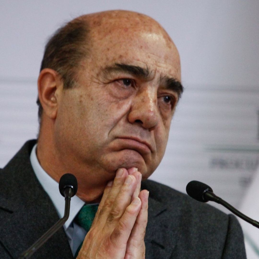 Jesús Murillo Karam sale de prisión, lo llevan a su casa