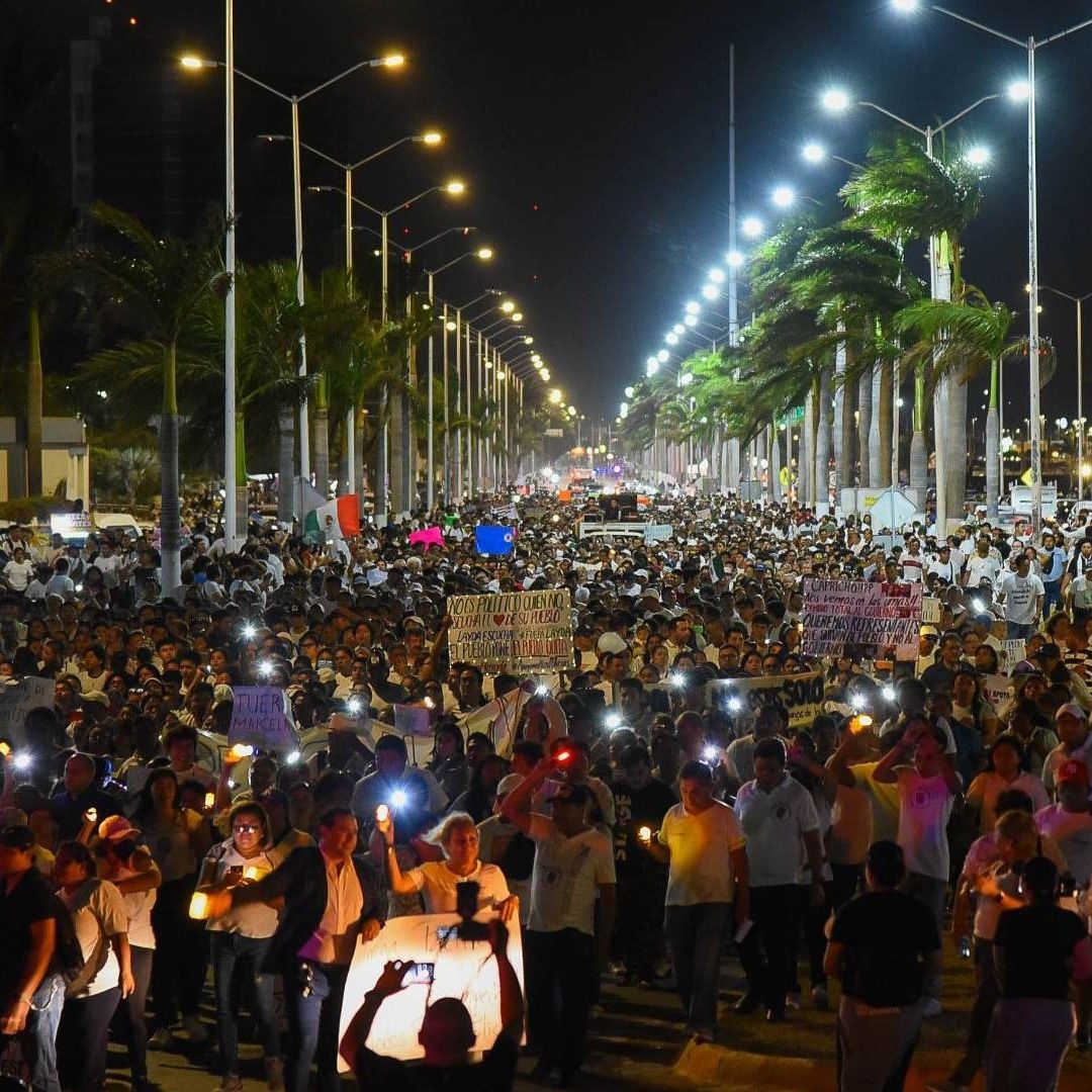 Marcha Multitudinaria en Apoyo a Policías de Campeche