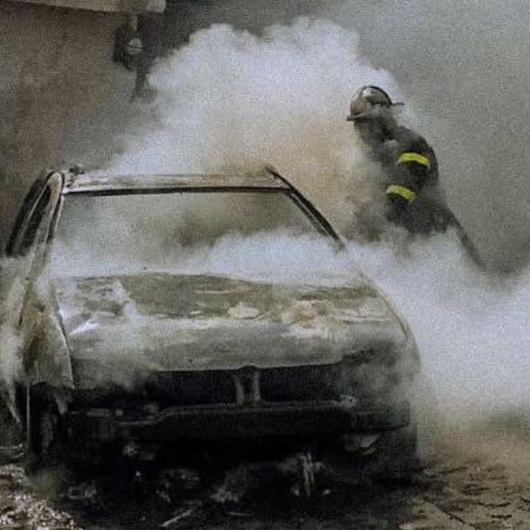 coche calcinado en queretaro hoy 15 de abril