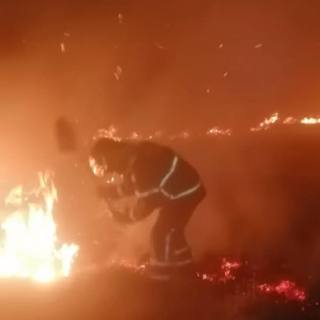Incendio en predio baldío en Xochimilco