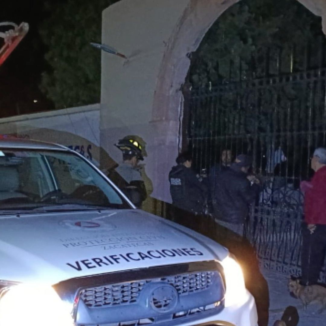 Quedan atrapados en panteón de Zacatecas.