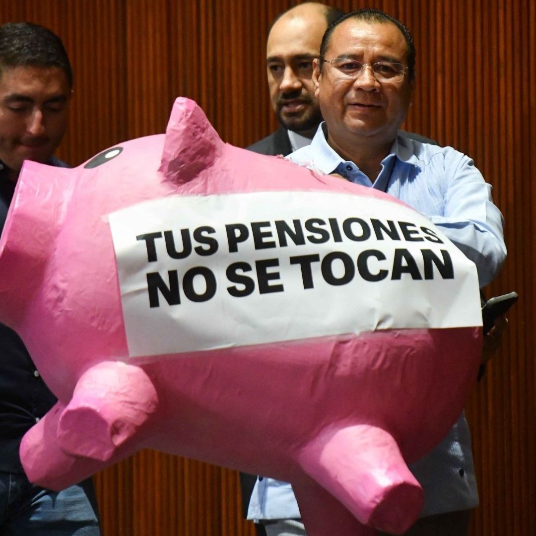 Diputados durante la discusión del dictamen de pensiones