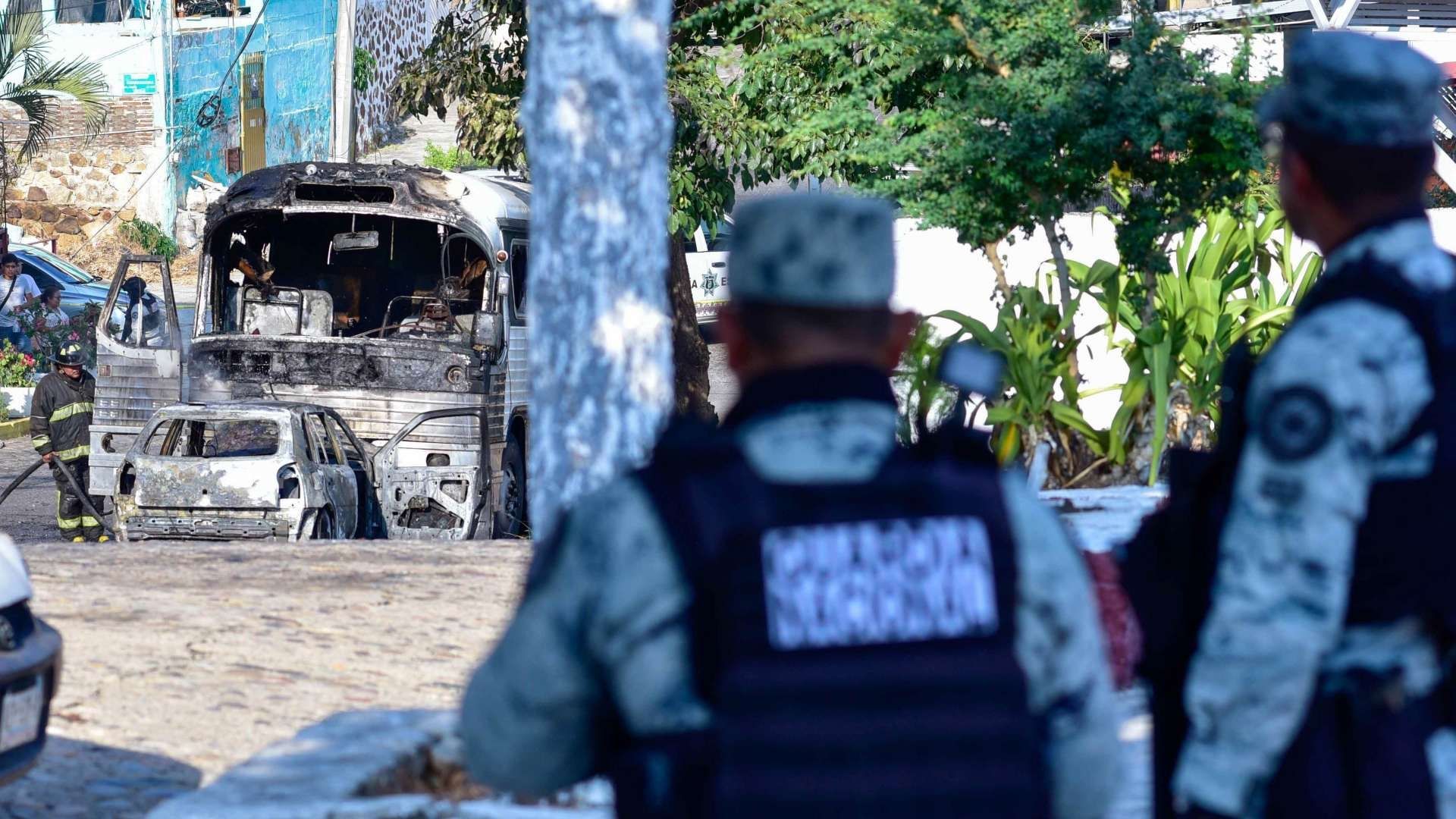 Camión de pasajeros incendiado en colonia Morelos de Acapulco