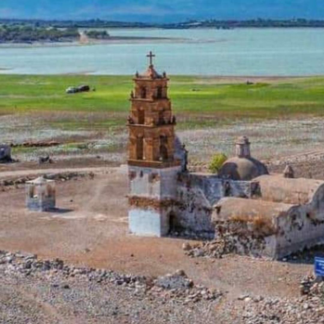 Bajo Nivel de Agua Deja al Descubierto Iglesia en Presa en Alfajayucan, Hidalgo