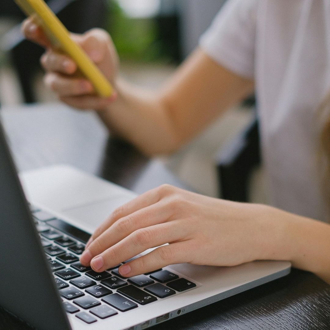 Víctimas de sextorsión viven este tipo de violencia en silencio
