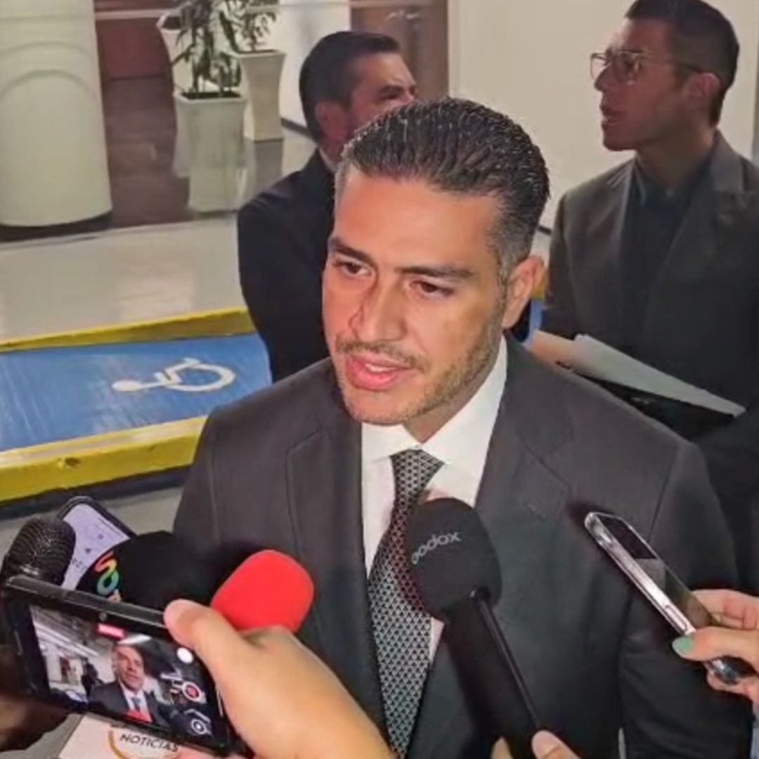 Omar García Harfuch habla con medios de comunicación