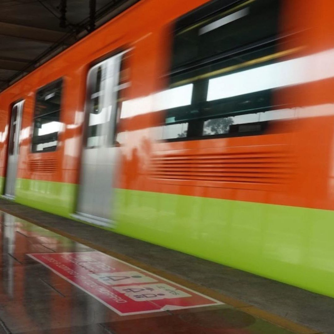 Señalan a 8 Personas por Mancha en Vagón del Metro de L12; Habría Manipulación de Documentos