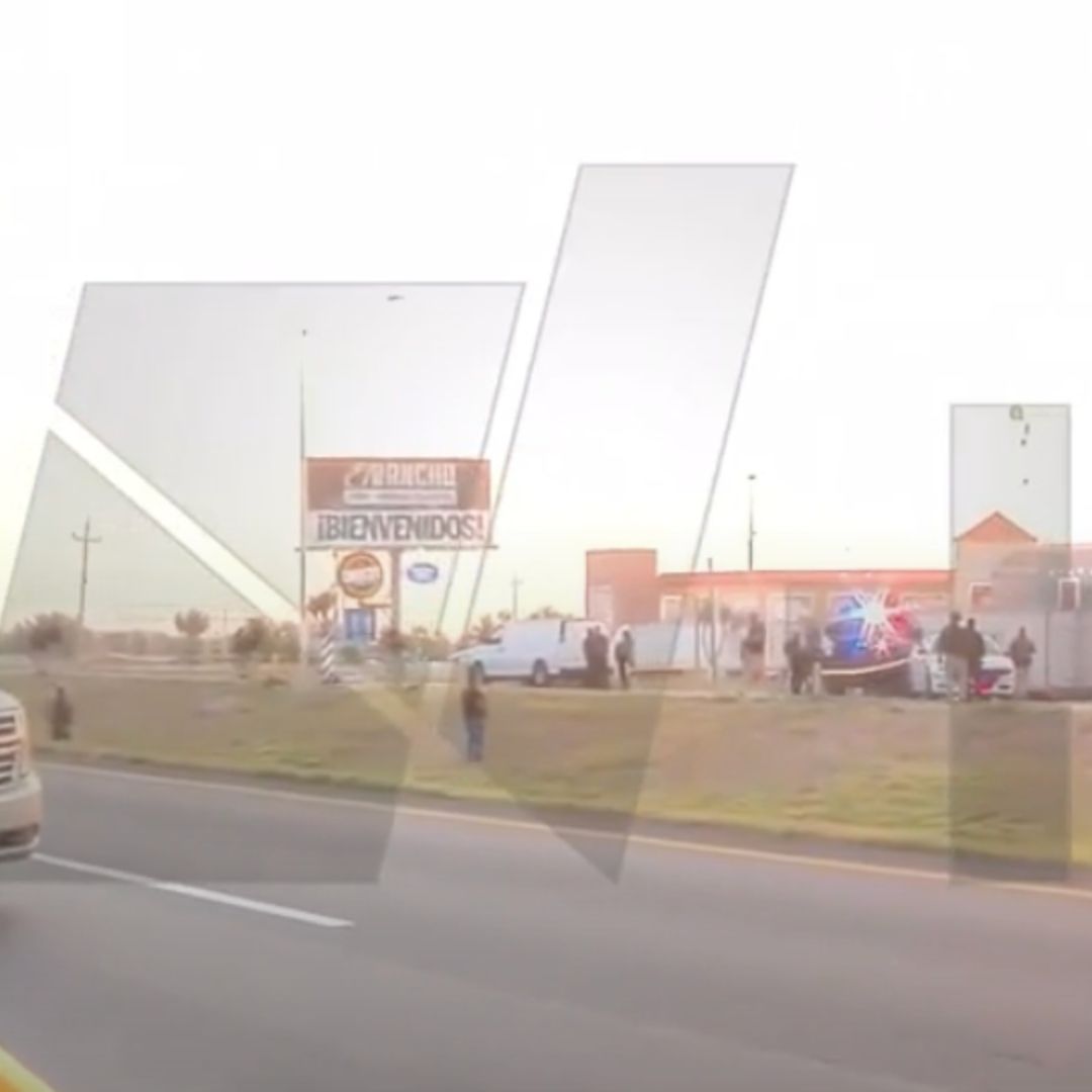 El kilómetro 98 de la autopista a Laredo fue acordonado por agentes ministeriales y la Fiscalía de Nuevo León
