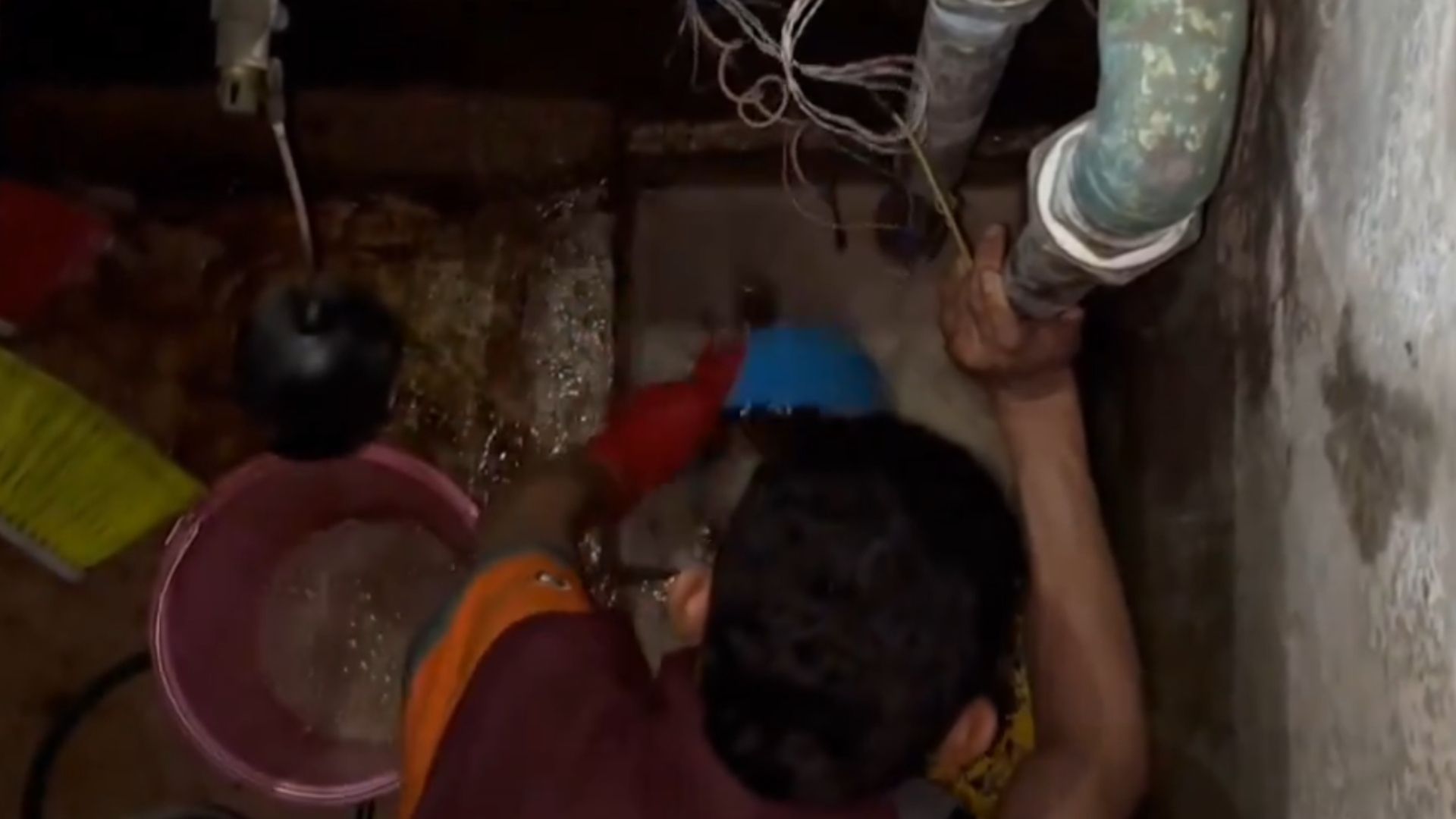 Población afectada por la situación del agua contaminada en la alcaldía Benito Juárez