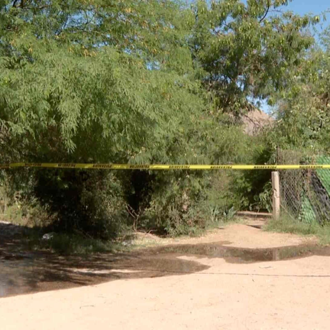 Asesinan a Hombre Dentro de Su Casa; Dejan Cartulina con Mensaje de Grupo del Crimen Organizado