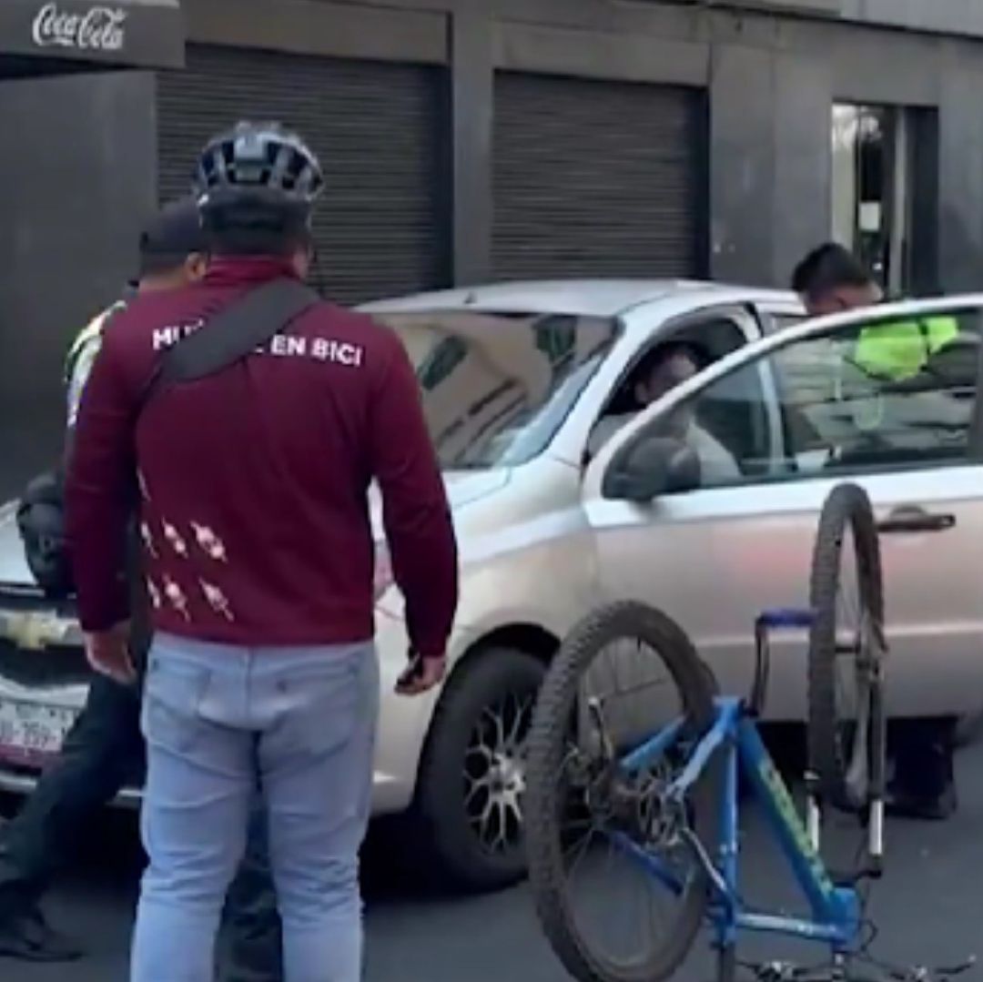 El automovilista fue finalmente detenido.